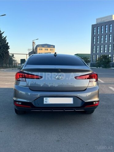 Hyundai Elantra 2018, 81,000 km - 2.0 l - Bakı