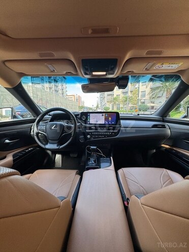 Lexus ES 300h 2022, 55,555 km - 2.5 l - Bakı