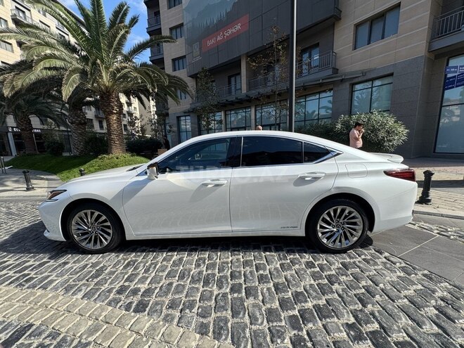 Lexus ES 300h 2022, 55,555 km - 2.5 l - Bakı