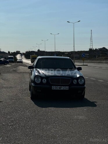Mercedes E 200 1999, 424,000 km - 2.0 л - Bakı