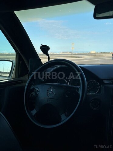Mercedes E 200 1999, 424,000 km - 2.0 л - Bakı
