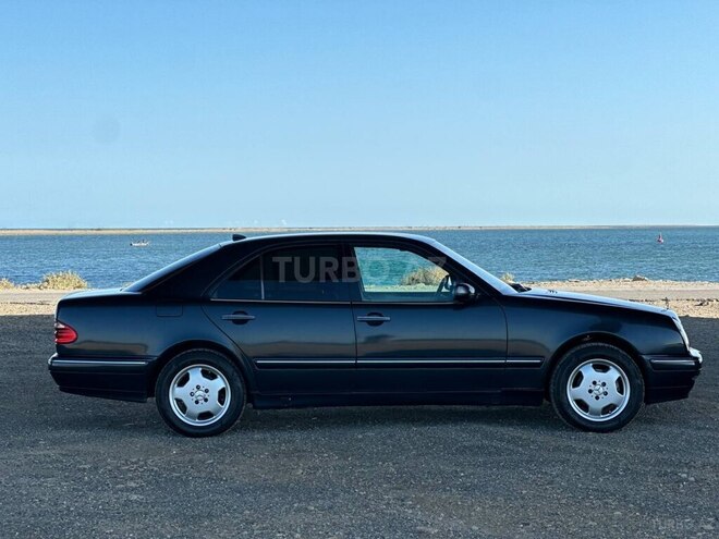 Mercedes E 200 1999, 424,000 km - 2.0 л - Bakı