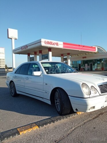 Mercedes E 220 1999, 500,000 km - 2.2 l - Bakı
