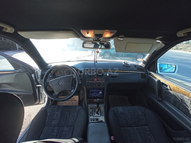 Mercedes E 220 1999, 500,000 km - 2.2 l - Bakı