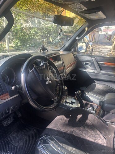 Mitsubishi Pajero 2006, 325,000 km - 3.0 л - Bakı