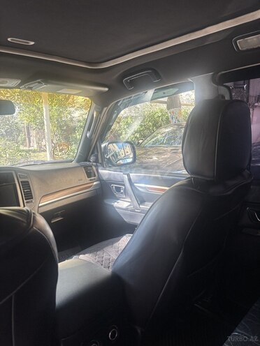 Mitsubishi Pajero 2006, 325,000 km - 3.0 л - Bakı