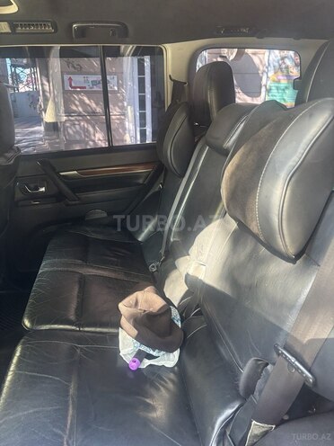 Mitsubishi Pajero 2006, 325,000 km - 3.0 л - Bakı