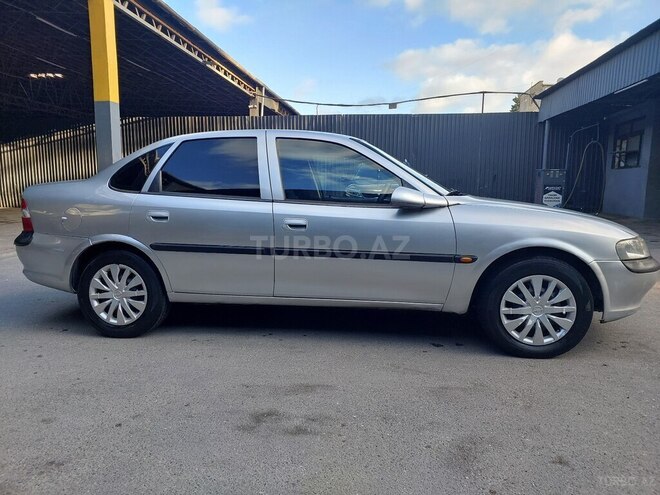 Opel Vectra-2