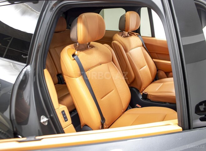 Lynk & Co 900-28