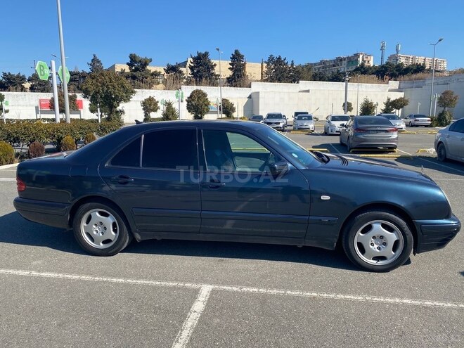 Mercedes E 240 1999, 451,146 km - 2.4 л - Bakı