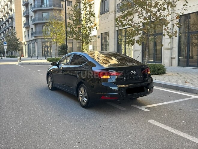 Hyundai Elantra 2019, 100,000 km - 1.6 л - Bakı