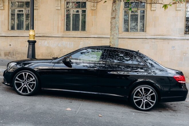 Mercedes E 220 2015, 220,000 km - 2.1 l - Bakı