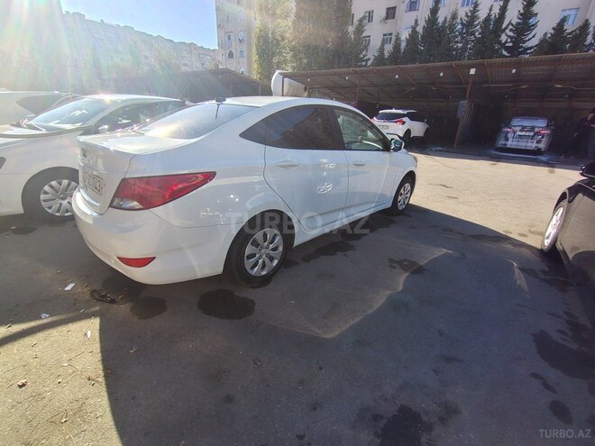 Hyundai Accent 2015, 200,000 km - 1.6 л - Sumqayıt