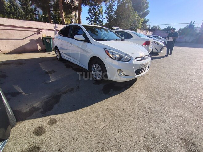 Hyundai Accent 2015, 200,000 km - 1.6 л - Sumqayıt