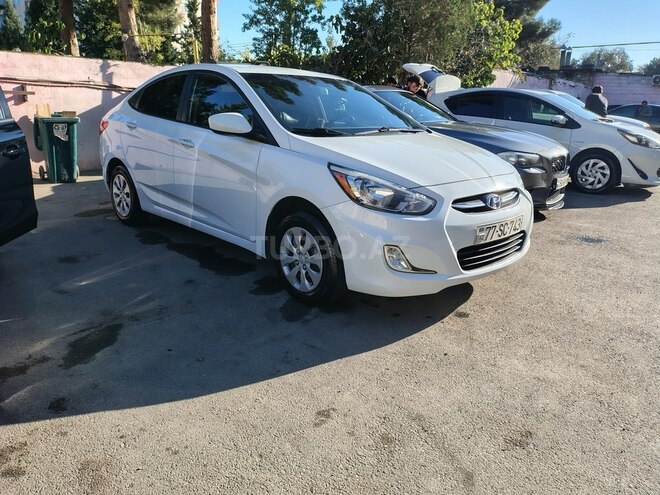 Hyundai Accent 2015, 200,000 km - 1.6 л - Sumqayıt