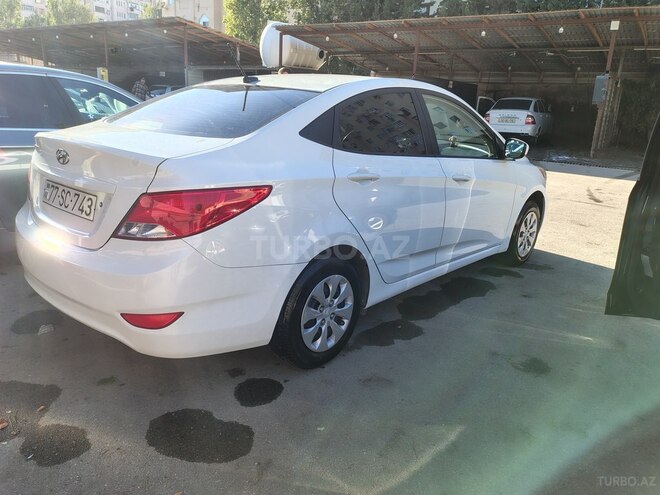 Hyundai Accent 2015, 200,000 km - 1.6 л - Sumqayıt