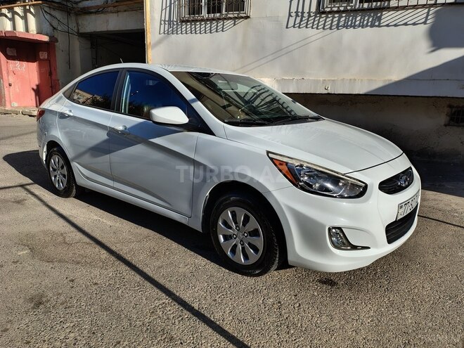 Hyundai Accent 2015, 200,000 km - 1.6 л - Sumqayıt