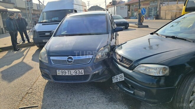 Opel Zafira 2007, 280,000 km - 1.6 l - Bakı