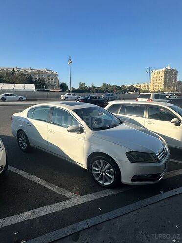 Volkswagen Passat 2011, 205,000 km - 2.5 l - Bakı
