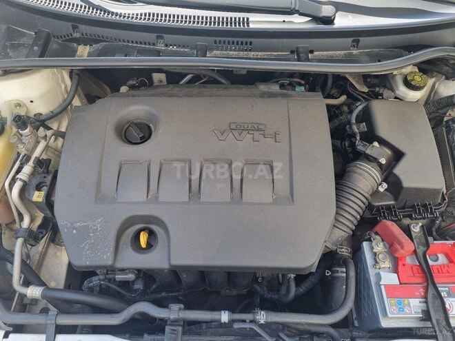 Toyota Corolla 2013, 199,700 km - 1.6 l - Bakı