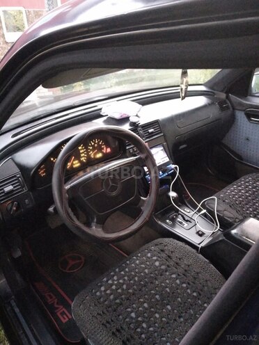 Mercedes C 180 1996, 318,387 km - 1.8 л - Qəbələ