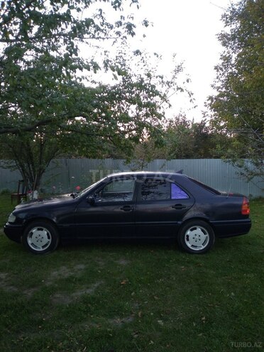 Mercedes C 180 1996, 318,387 km - 1.8 л - Qəbələ