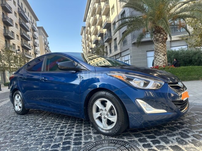 Hyundai Elantra 2015, 257,495 km - 1.8 л - Bakı