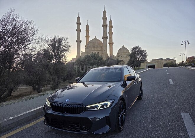 BMW 330e-1