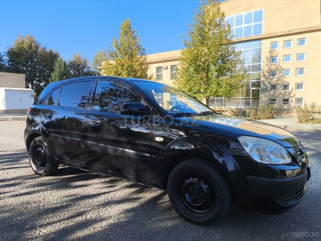 Kia Rio 2009, 236,000 km - 1.4 l - Gəncə