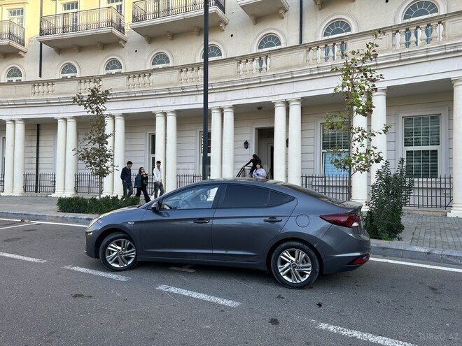 Hyundai Elantra 2019, 155,000 km - 1.6 л - Bakı