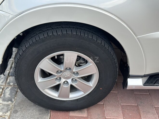 Mitsubishi Pajero 2009, 186,987 km - 3.0 l - Bakı