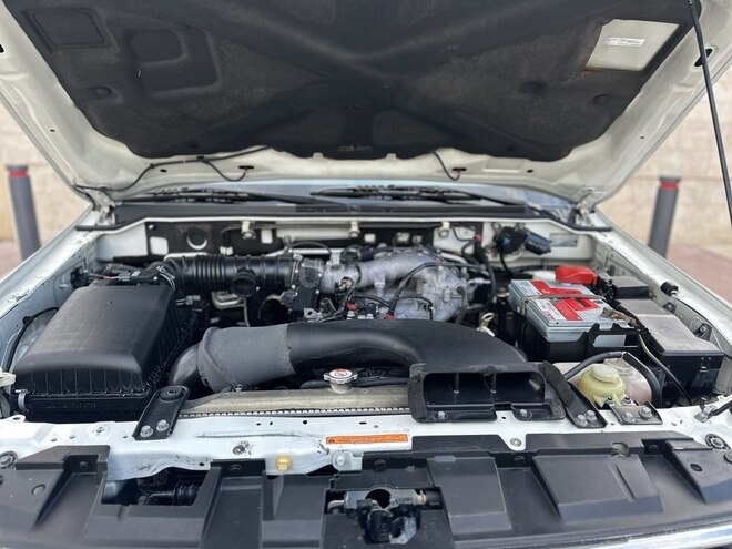 Mitsubishi Pajero 2009, 186,987 km - 3.0 l - Bakı