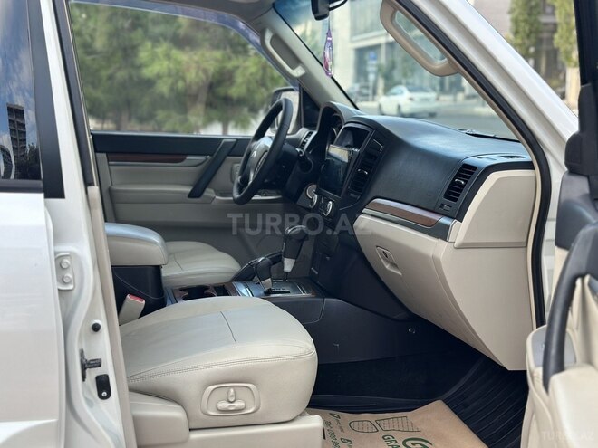 Mitsubishi Pajero 2009, 186,987 km - 3.0 l - Bakı