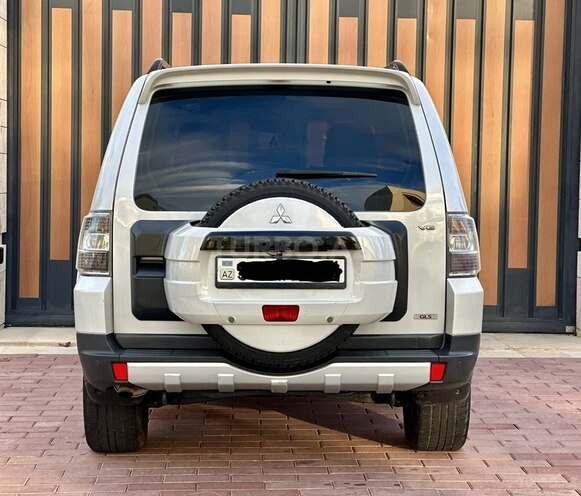 Mitsubishi Pajero 2009, 186,987 km - 3.0 l - Bakı