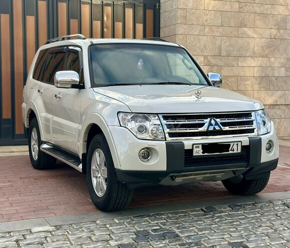 Mitsubishi Pajero 2009, 186,987 km - 3.0 l - Bakı