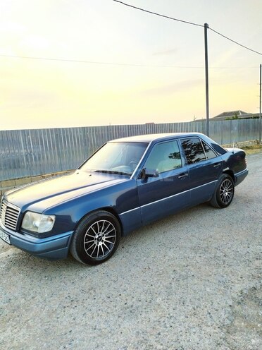 Mercedes E 220 1994, 385,652 km - 2.2 л - Şirvan