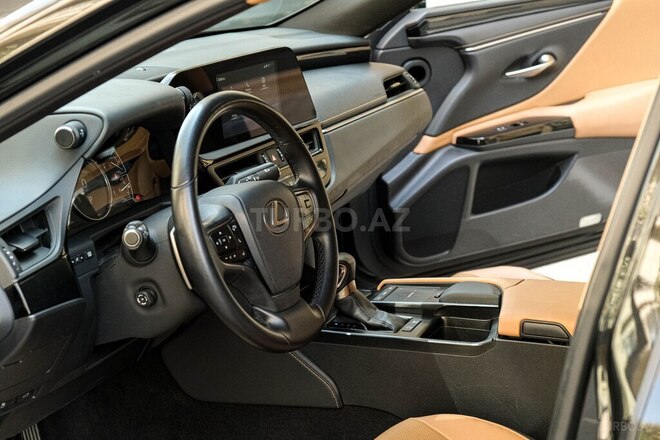 Lexus ES 300h 2022, 60,000 km - 2.5 l - Bakı