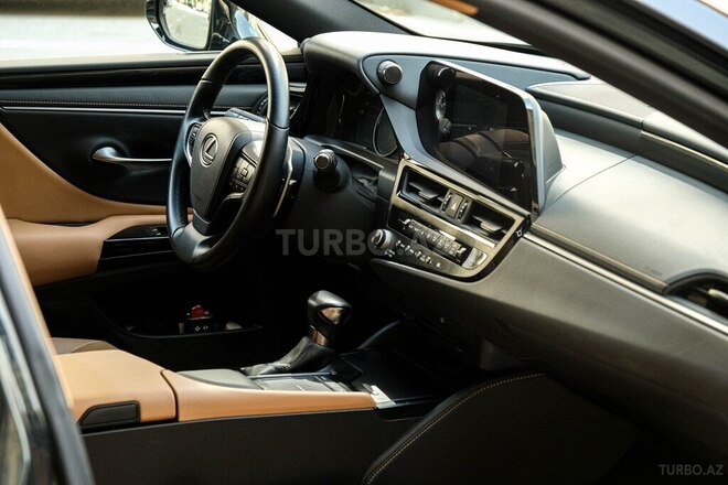 Lexus ES 300h 2022, 60,000 km - 2.5 l - Bakı