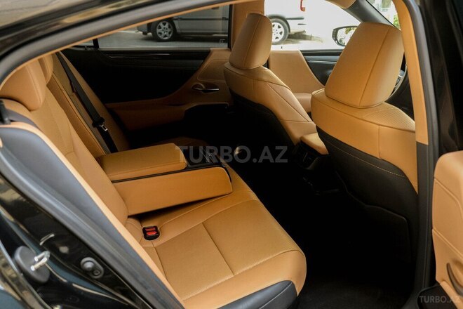 Lexus ES 300h 2022, 60,000 km - 2.5 l - Bakı