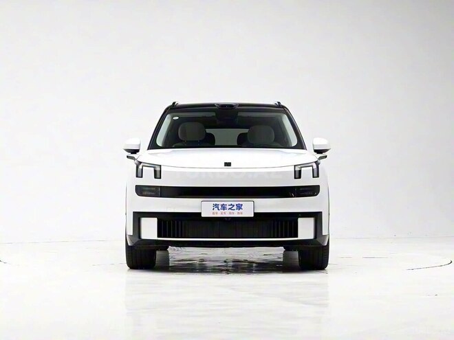 Lynk & Co 900-2