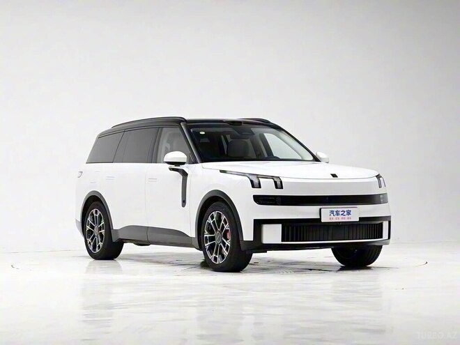 Lynk & Co 900-1