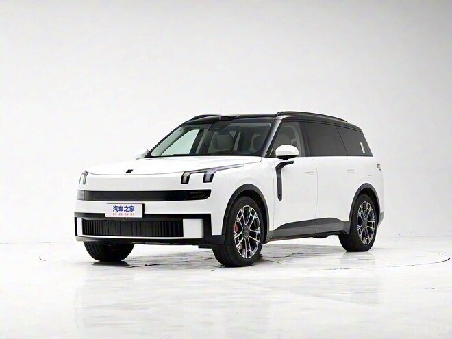 Lynk & Co 900-3