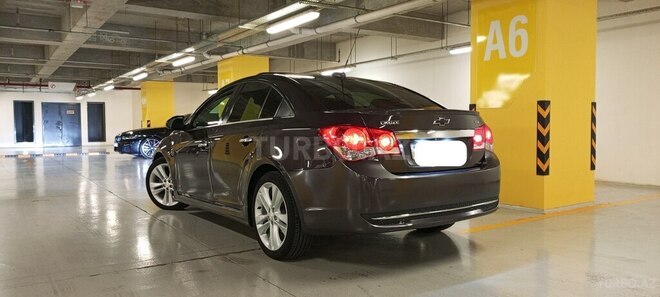 Chevrolet Cruze 2015, 260,000 km - 1.4 l - Gəncə