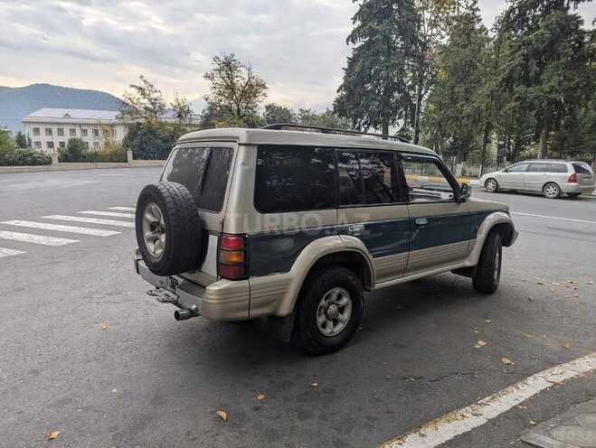 Mitsubishi Pajero 1992, 240,000 km - 2.5 л - Zaqatala