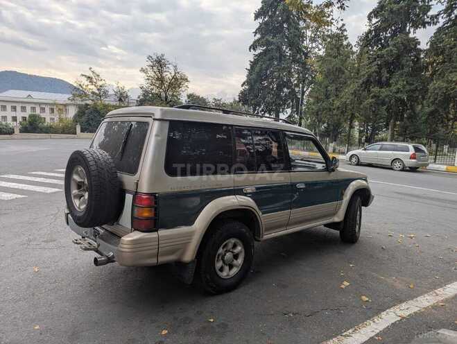 Mitsubishi Pajero 1992, 240,000 km - 2.5 л - Zaqatala