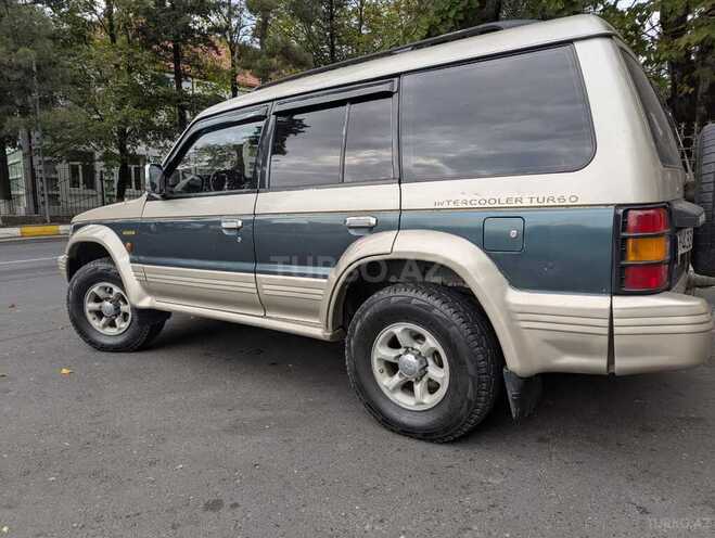Mitsubishi Pajero 1992, 240,000 km - 2.5 л - Zaqatala