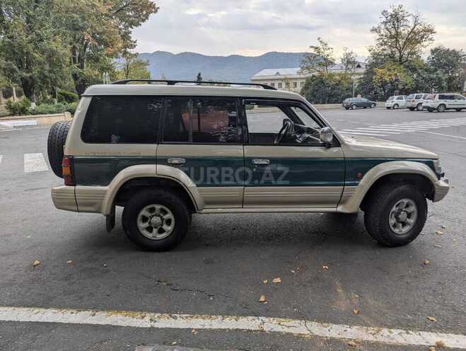 Mitsubishi Pajero 1992, 240,000 km - 2.5 л - Zaqatala