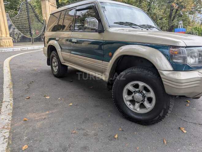 Mitsubishi Pajero 1992, 240,000 km - 2.5 л - Zaqatala