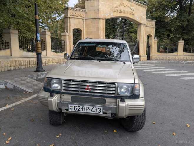 Mitsubishi Pajero 1992, 240,000 km - 2.5 л - Zaqatala