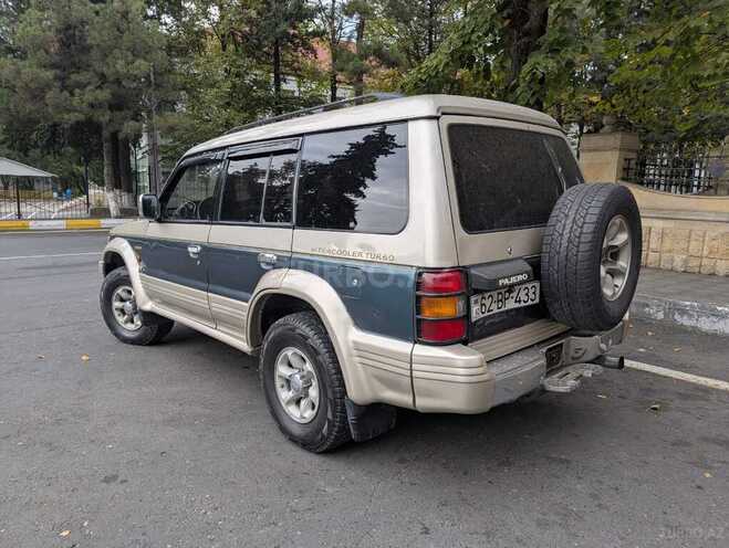 Mitsubishi Pajero 1992, 240,000 km - 2.5 л - Zaqatala